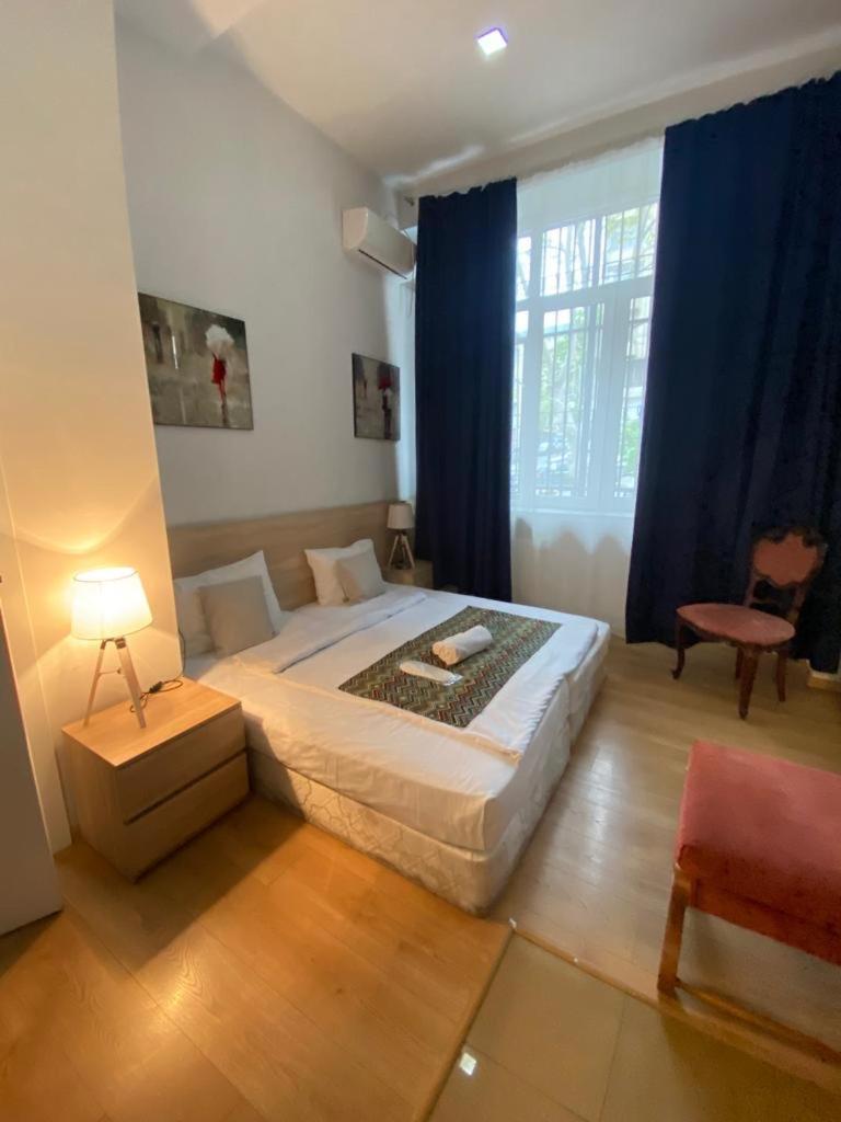 Piccolo Casa Bella Hotel Tbilisi Bagian luar foto